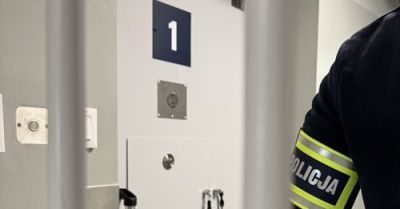50-latek usłyszał zarzut znęcania się nad żoną i córką